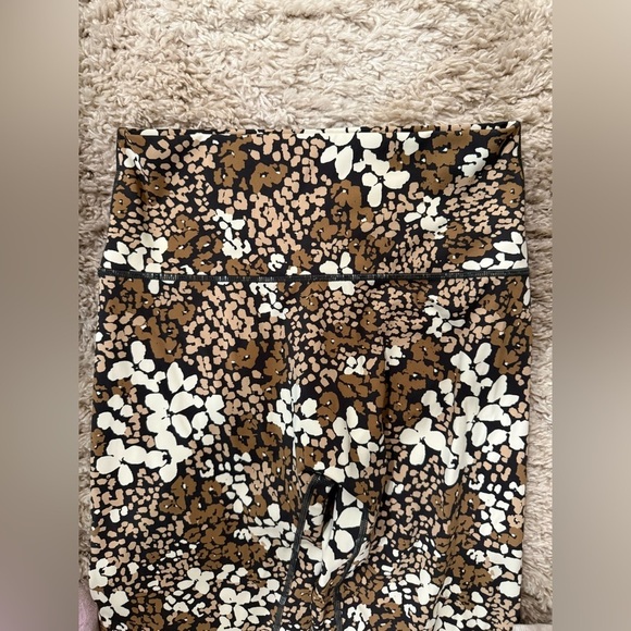 Aerie Floral Patterned Leggings​​​ - Picture 3 of 5